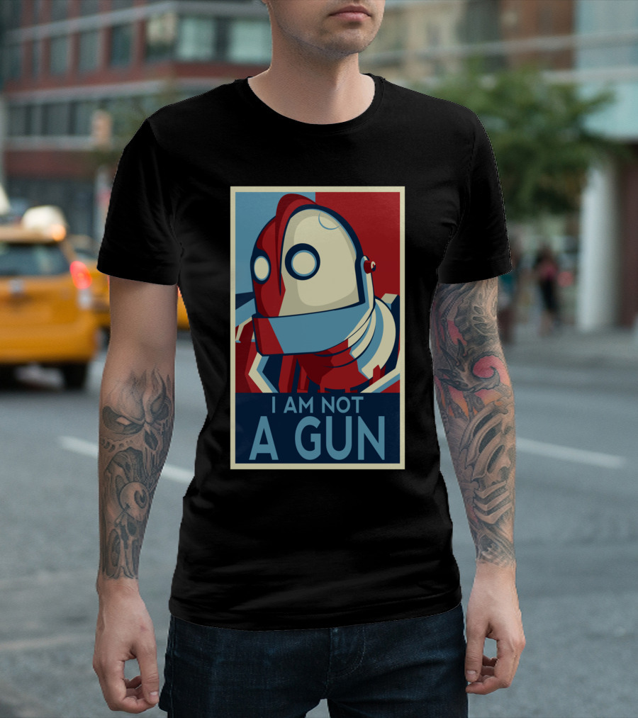 I Am Not A Gun Iron Giant Retro T-Shirt