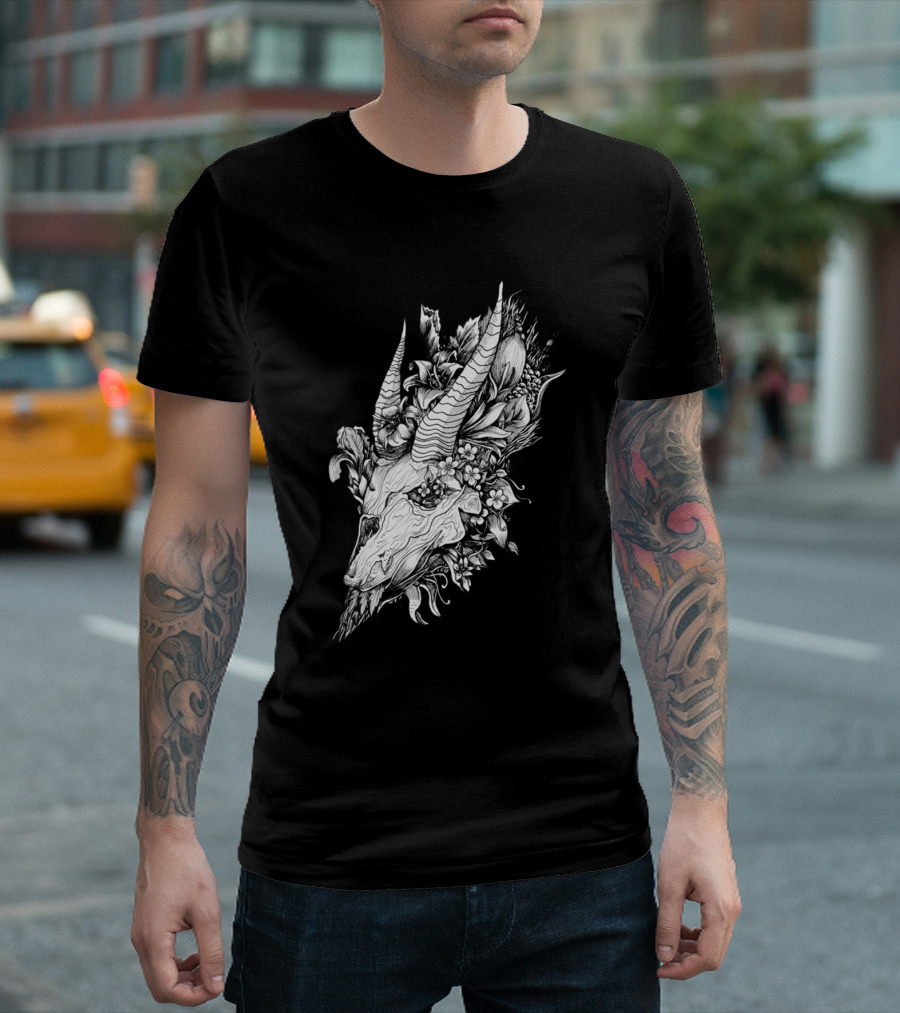 Skull And Detailed Floral Horned Nature T-Shirt