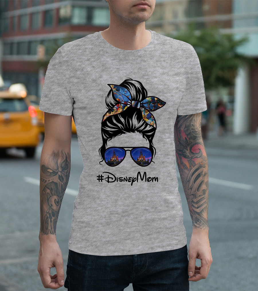 #Disneymom T-Shirt