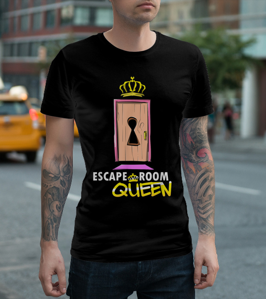Escape Room Queen Keyhole Door Crown T-Shirt