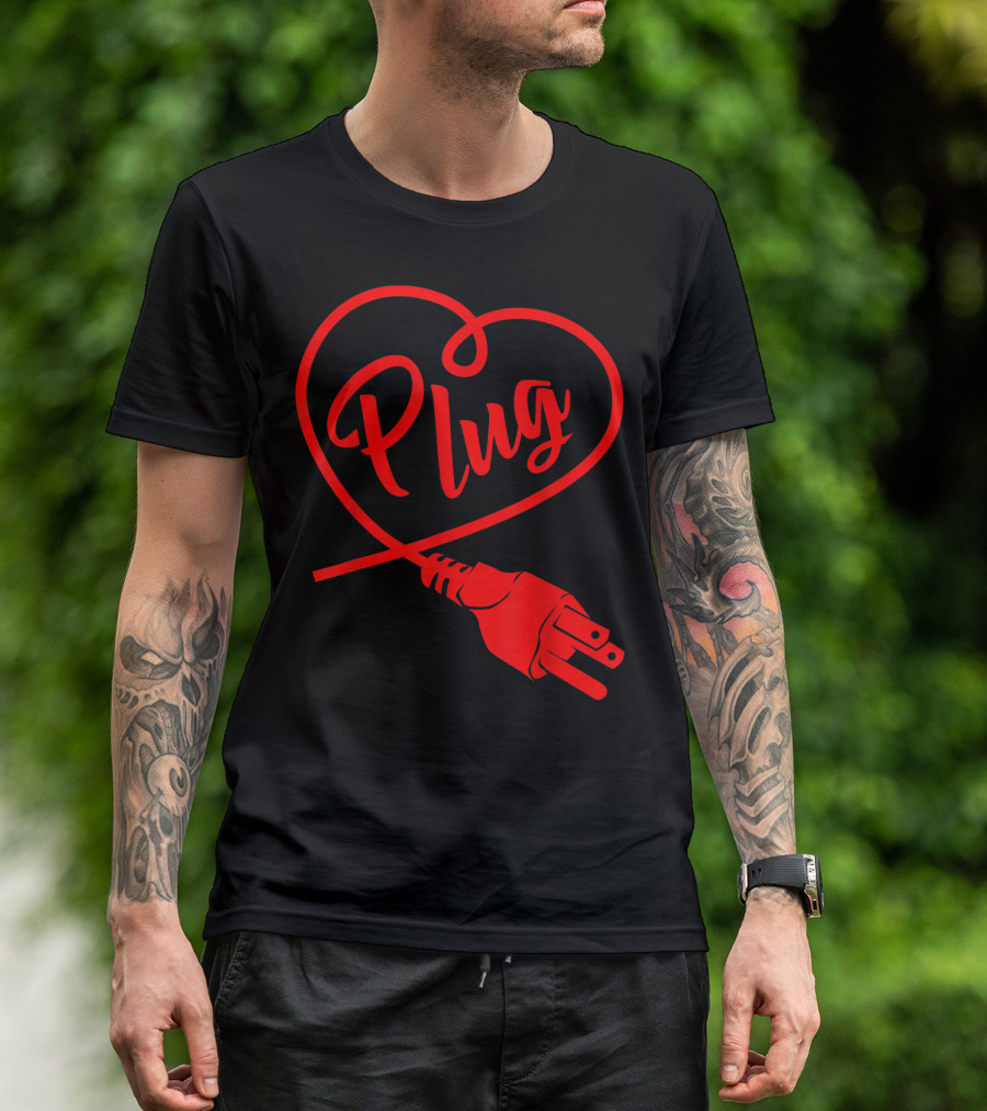 Plug Love Heart Cool Match Couplet Video Gamer T-Shirt