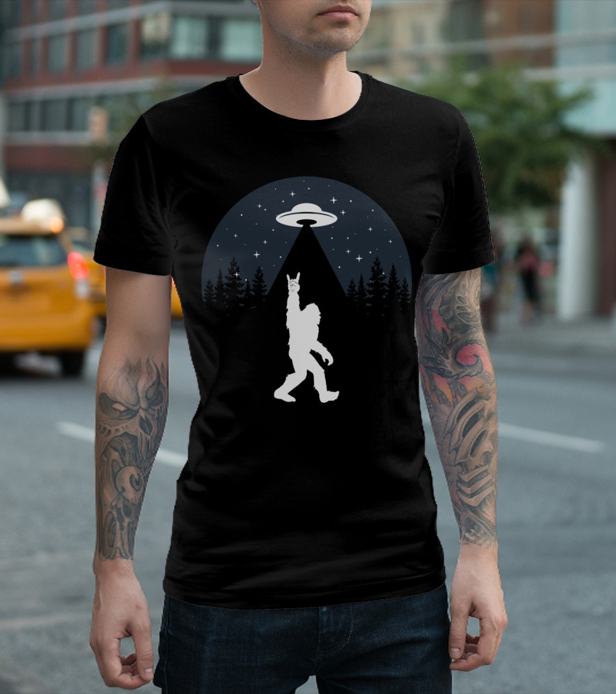 Bigfoot Rock And Roll UFO Abduction Rock On Forest Scene T-Shirt