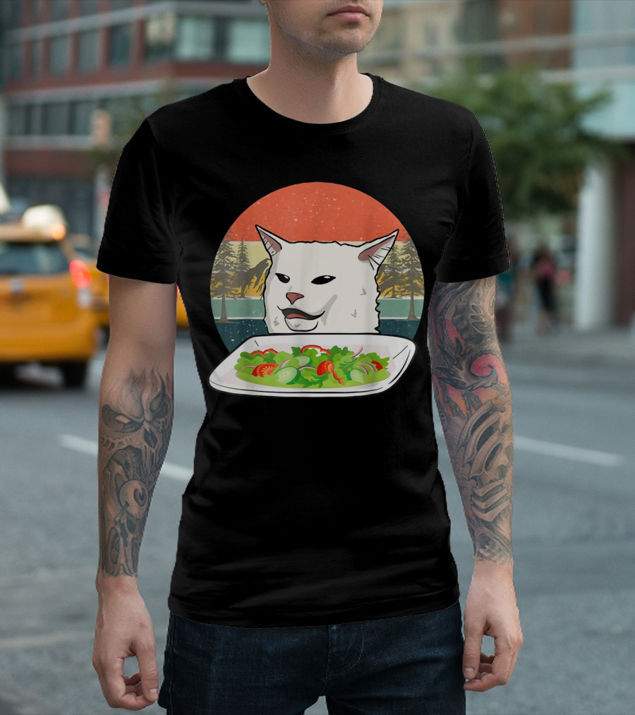 CATS SALAD SMUDGEE AT DINNER FUNNY SMUDGEE RETRO SUNSET BACKGROUND T-Shirt