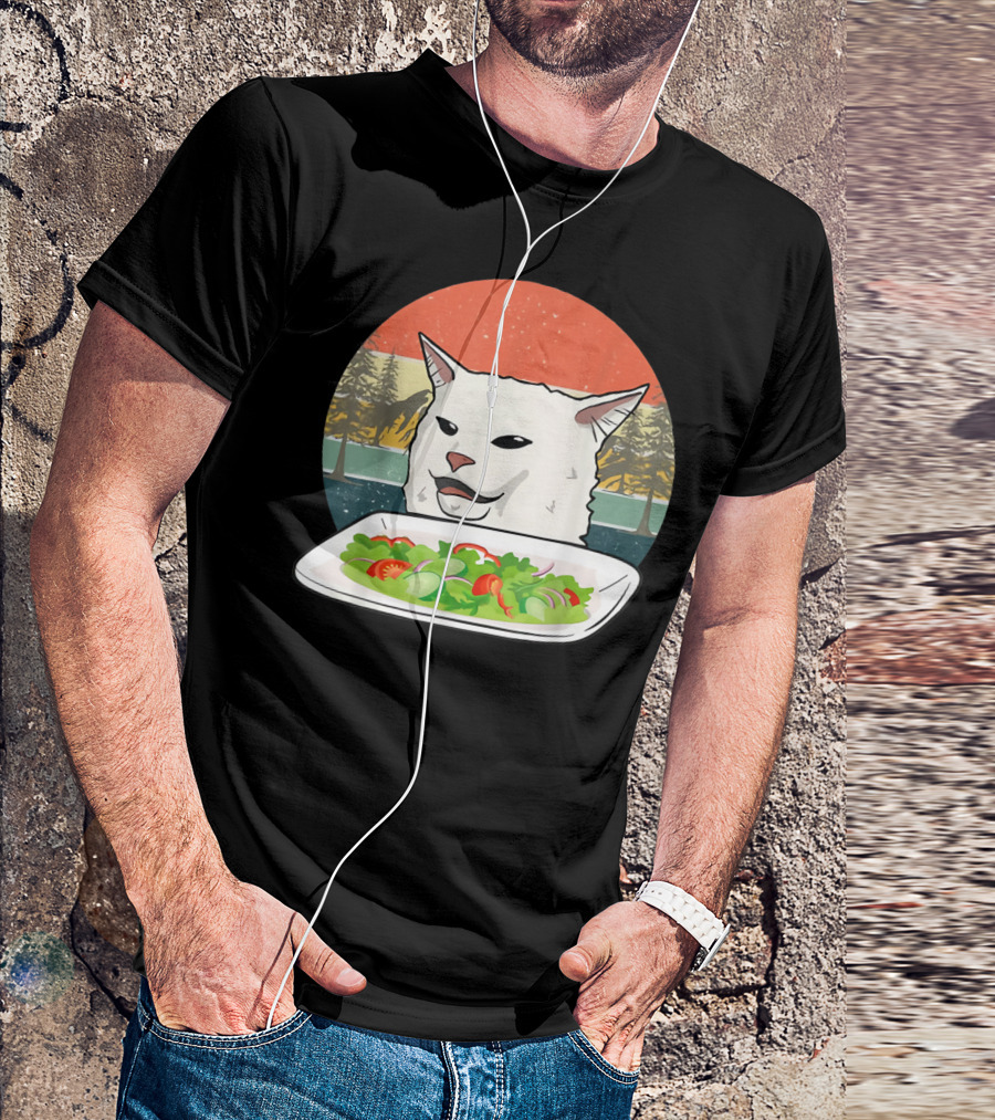 CATS SALAD SMUDGEE AT DINNER FUNNY SMUDGEE RETRO SUNSET BACKGROUND T-Shirt