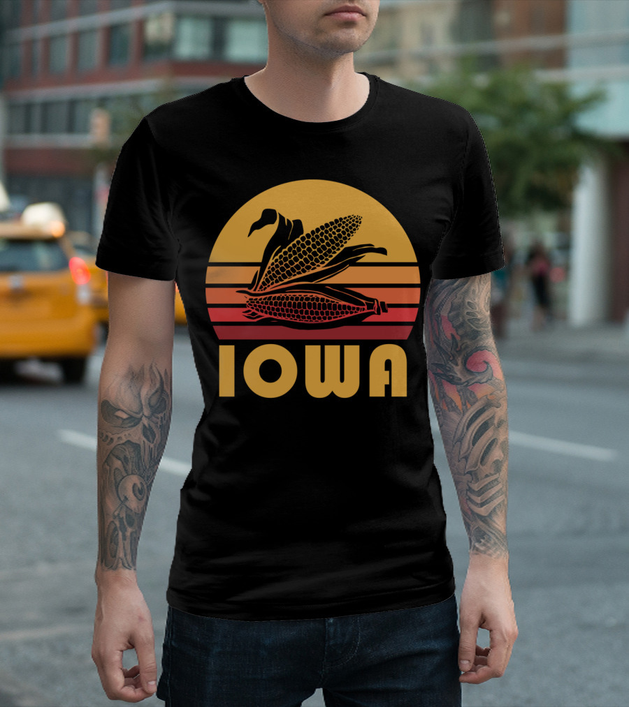 RETRO IOWA CORN SUNSET VINTAGE MAIZE FARMING T-Shirt