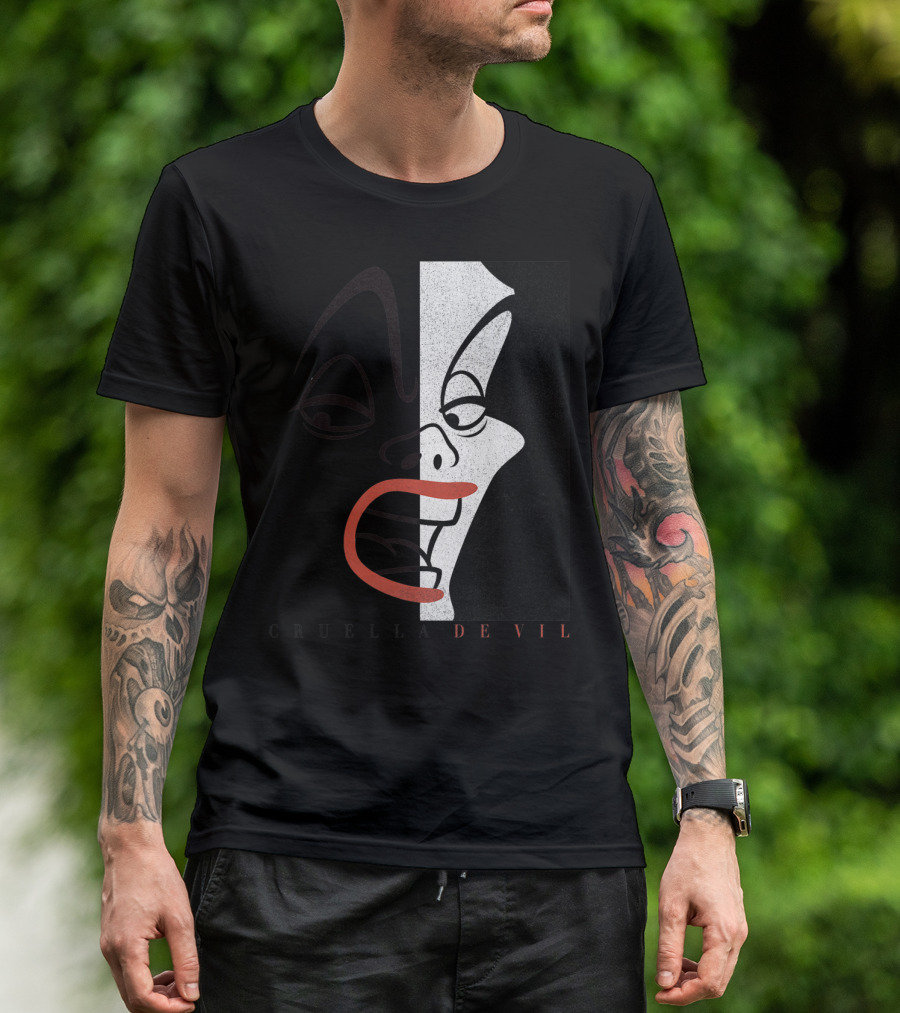 Disney 101 Dalmatians Cruella De Vil Half Face T-Shirt