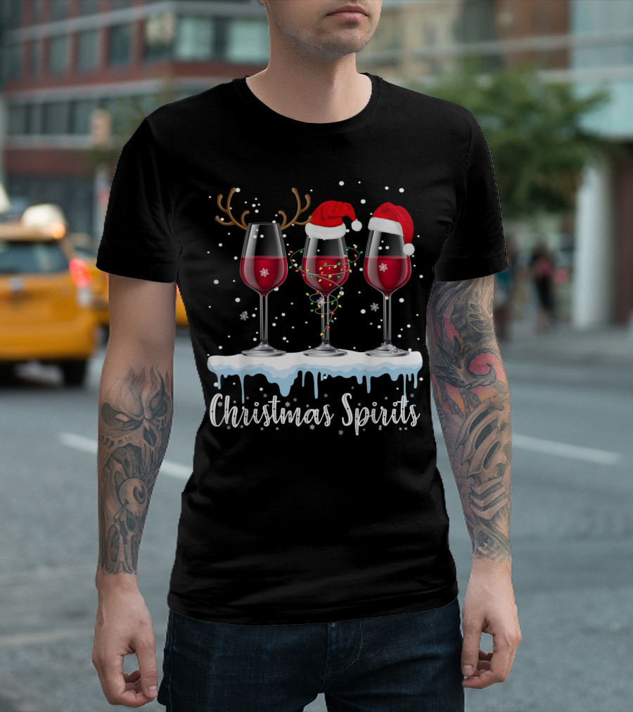 Christmas Spirits Wine Glass Santa Hats Reindeer String Lights T-Shirt