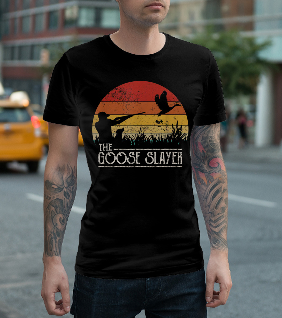 THE GOOSE SLAYER VINTAGE SUNSET STYLE GOOSE HUNTING T-Shirt