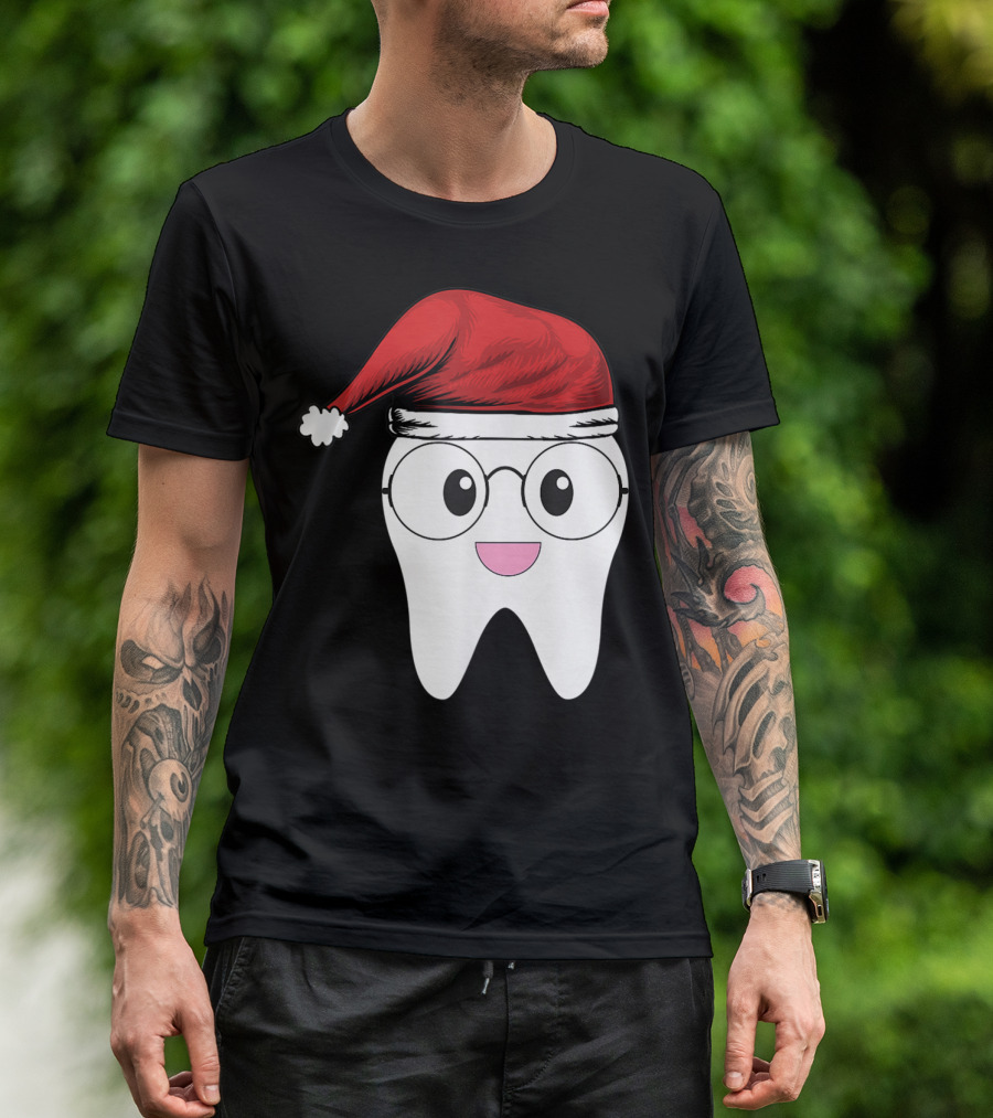Funny White Tooth Dentist Christmas Santa Hat Dentistry T-Shirt