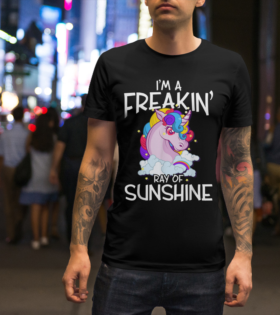 I'm A Freakin' Ray Of Sunshine Rainbow Unicorn Vintage 1970s 1980s T-Shirt