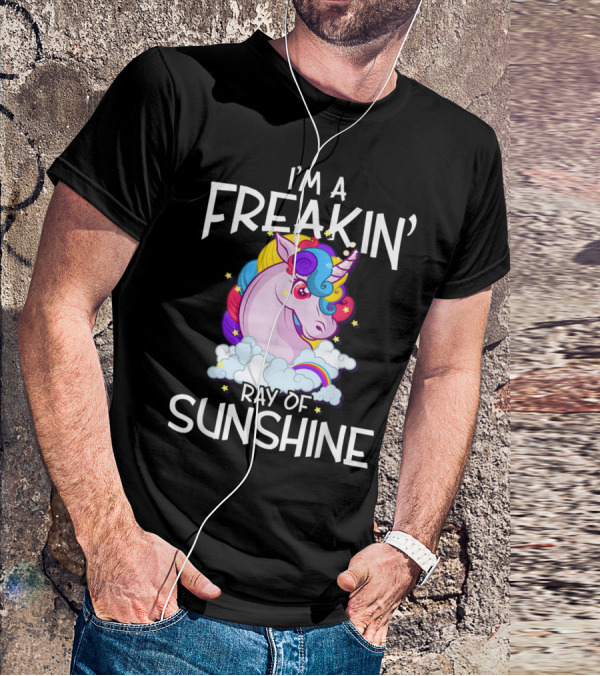 I'm A Freakin' Ray Of Sunshine Rainbow Unicorn Vintage 1970s 1980s T-Shirt