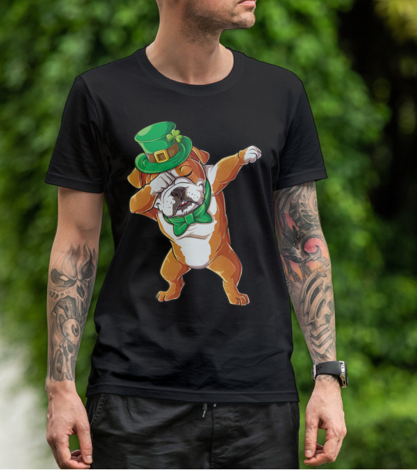 Dabbing English Bulldog St Patricks Day Leprechaun Hat Bow Tie T-Shirt