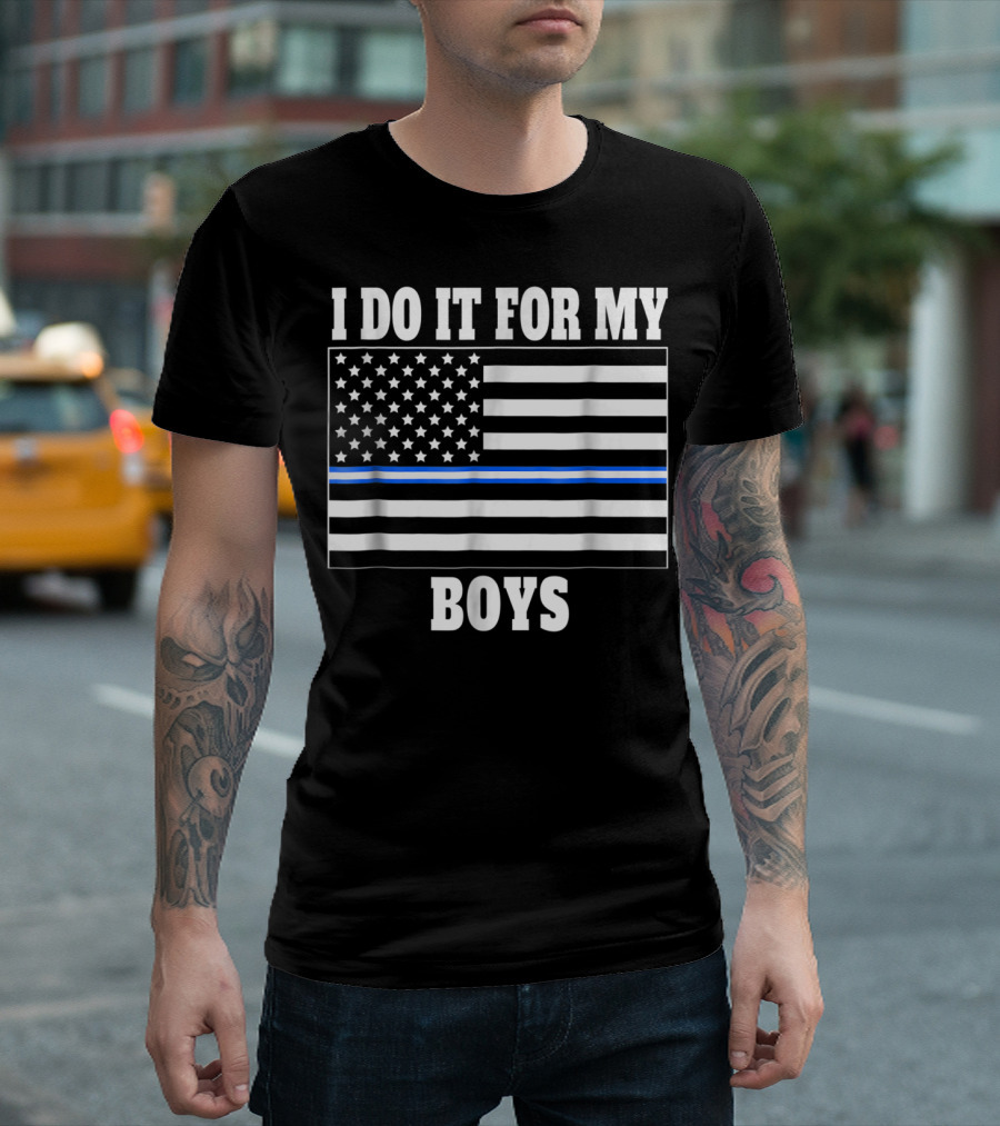 Cool EMT Dad EMT Mom Thin White Line I Do It For My Boys Flag T-Shirt