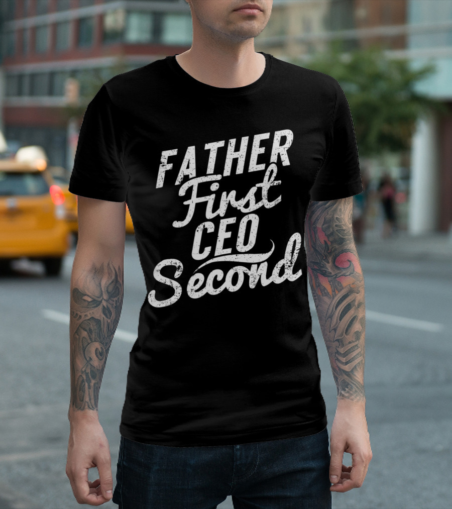 Father First CEO Second Entrepreneur Dad 90 Retro Style Vintage Look T-Shirt