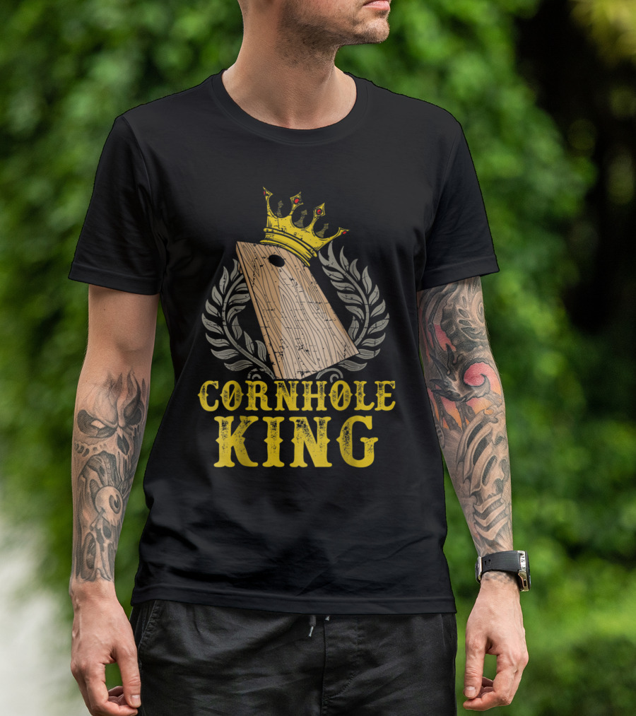 Cornhole King Bean Bag Game Summer Dad Papa18 Crown Laurel Wreath T-Shirt