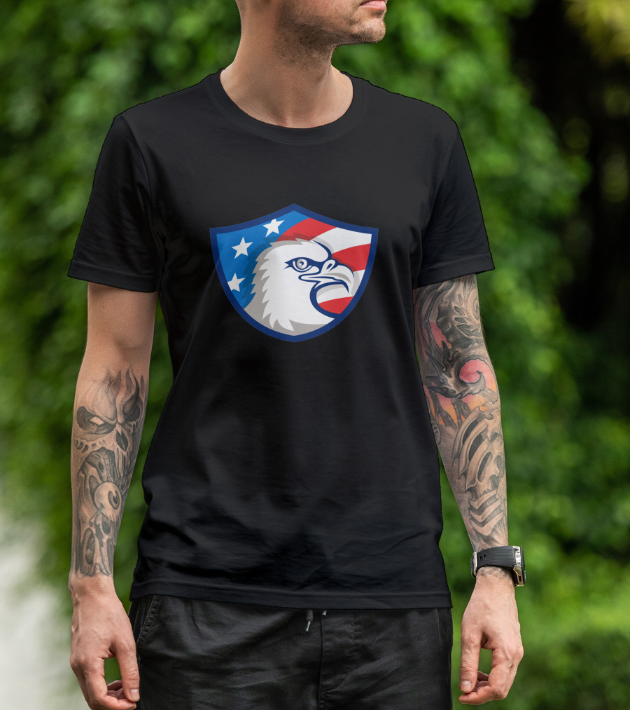 Bald Eagle Head USA Flag Shield Retro 1463 Stars And Stripes Motif T-Shirt