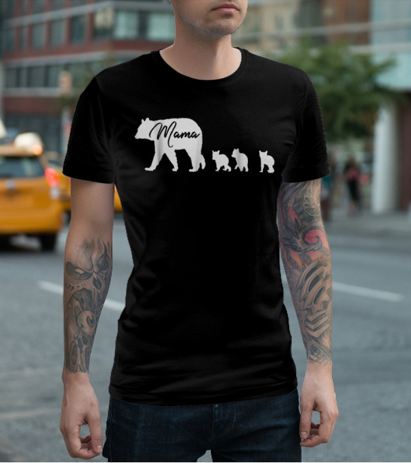 Mama Bear With Three Cubs Silhouette 图案 For Mother Bear T-Shirt