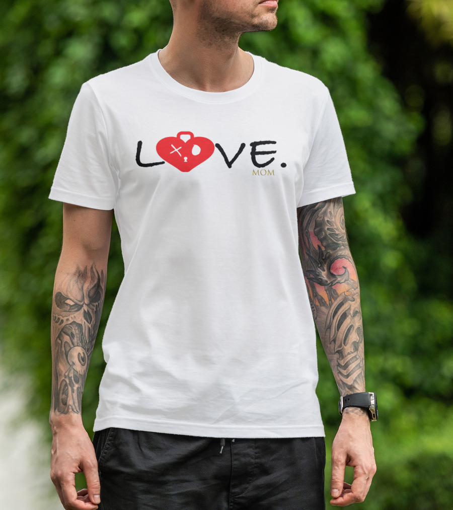 LOVE MOM Red Broken Heart 50 T-Shirt