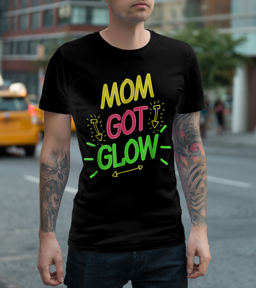 Mom Got Glow Party Birthday Neon Arrows T-Shirt