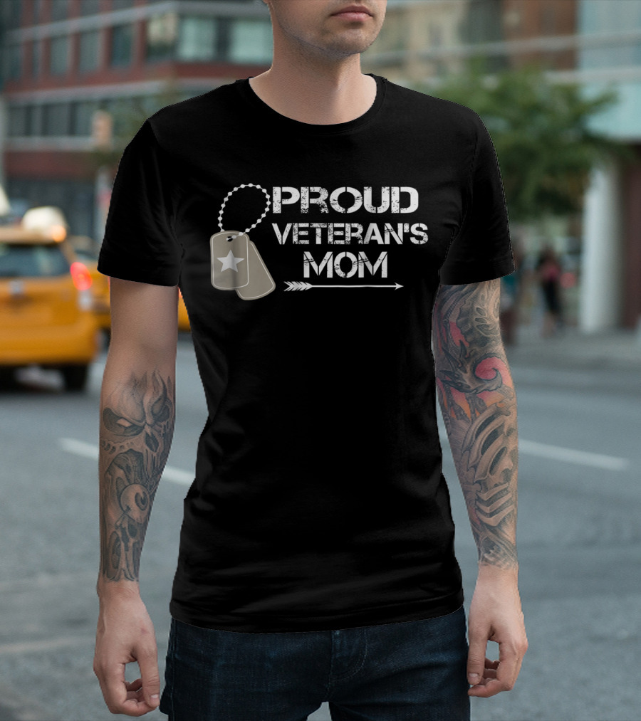 Proud Veteran's Mom Dog Tags and Arrow T-Shirt