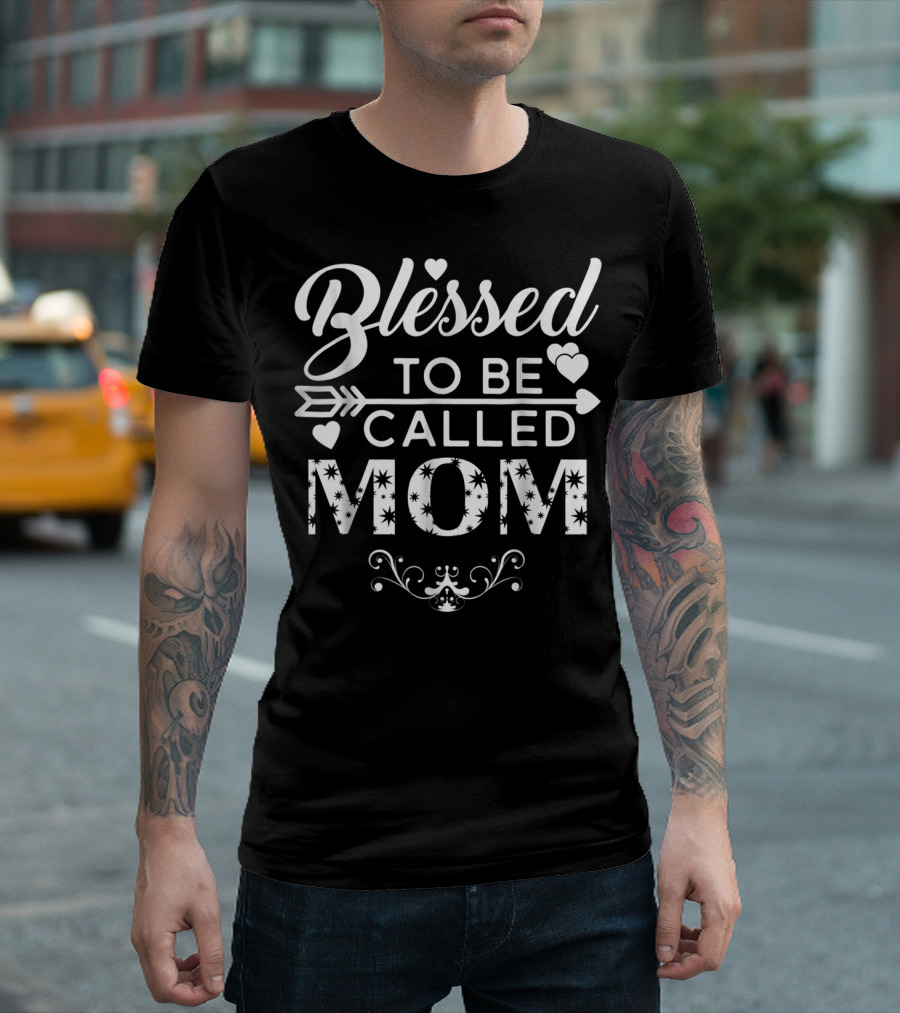 Blessed to Be Called Mom with Hearts and Arrow Motif T-Shirt