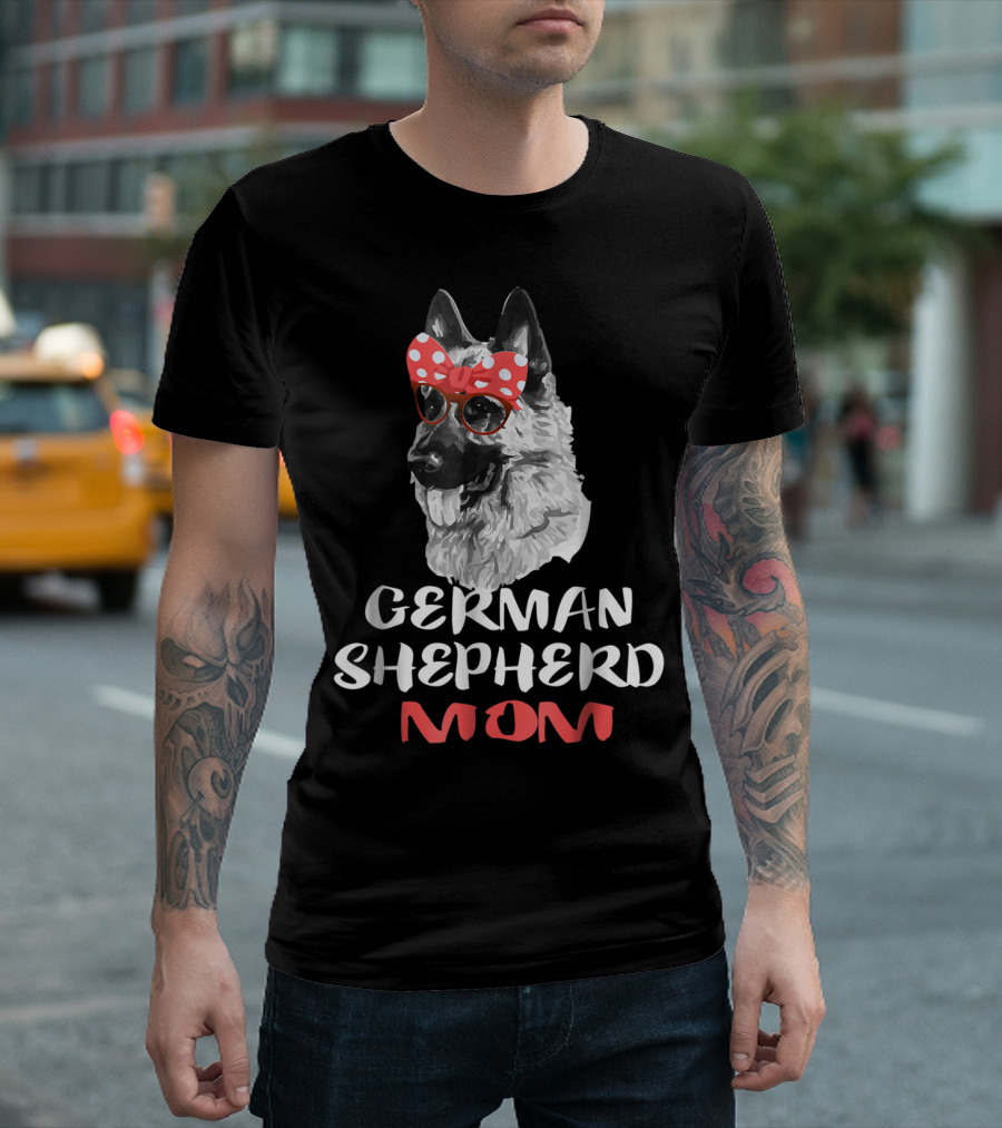German Shepherd Mom Mother Dog Lover Owner Dog with Red Bow and Glasses T-Shirt