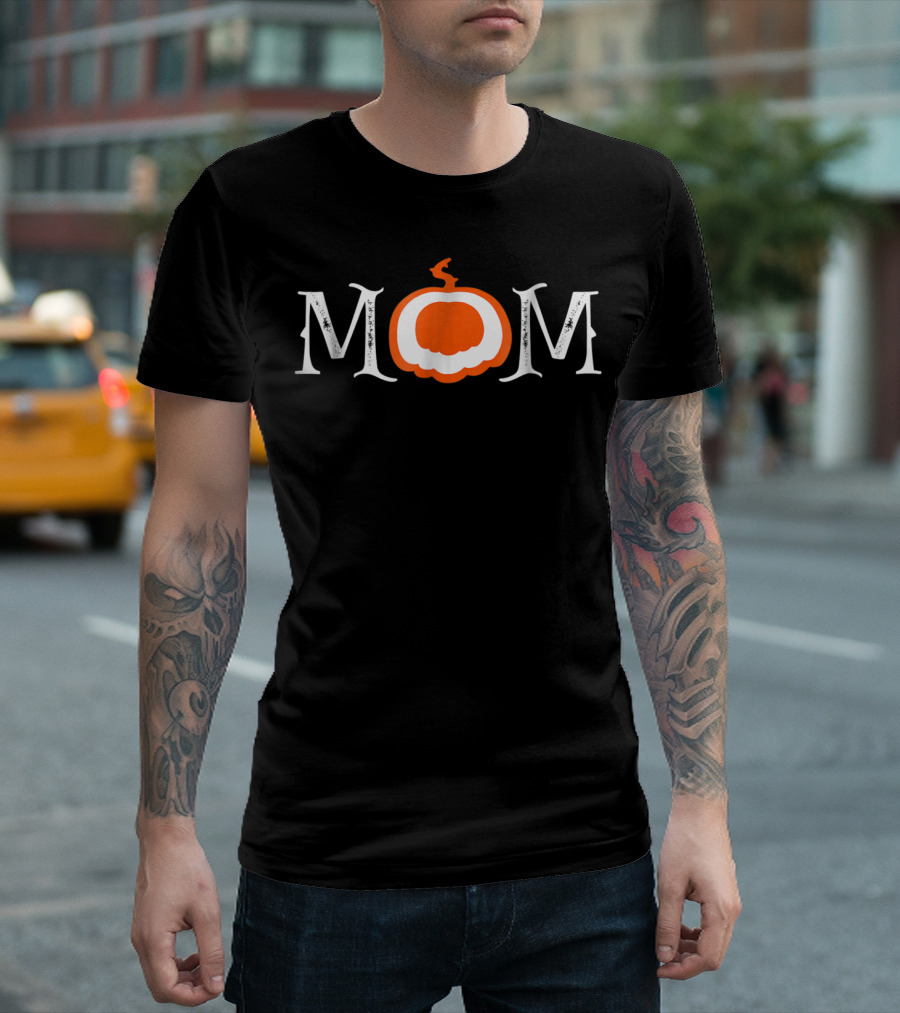 GGT Halloween Mom with Pumpkins White and Orange M O M T-Shirt