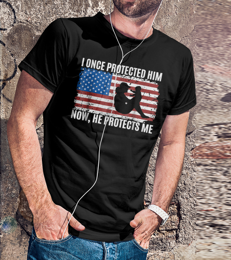 I Once Protected Him Now He Protects Me Proud Military MOM Patriotic American Flag T-Shirt