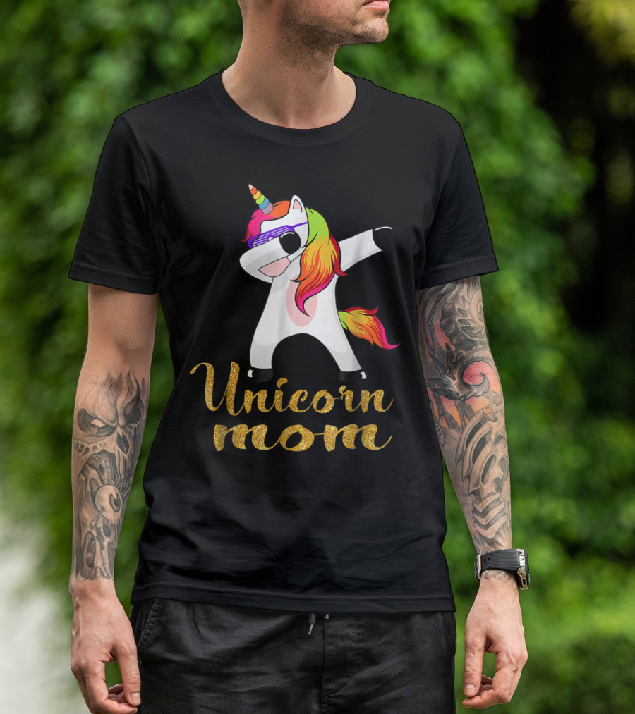 Unicorn Mom Glitter Text Rainbow Hair Dabbing Unicorn T-Shirt