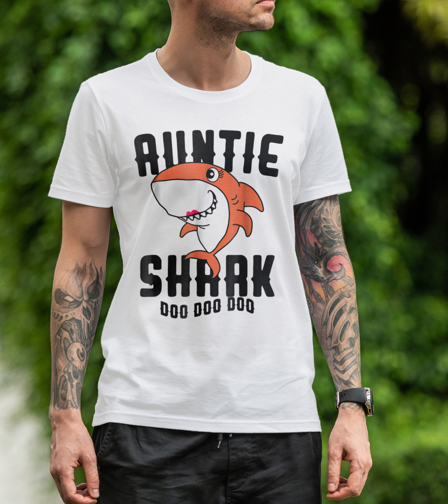 Auntie Shark Doo Doo Doo Mom Grandma Halloween Christmas T-Shirt