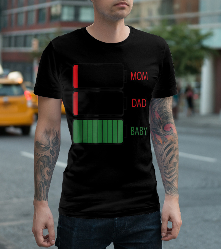 Mom Dad Baby Low Battery Humor Family Energy Levels T-Shirt
