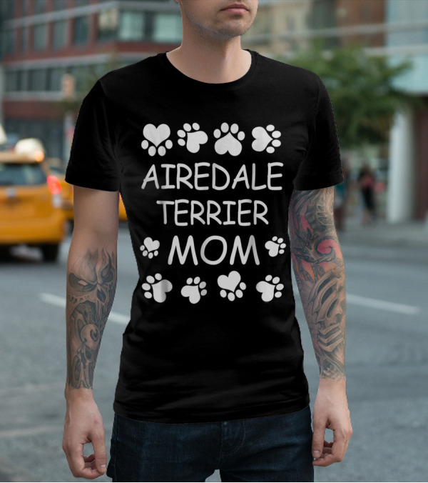 Airedale Terrier Mom Paw Prints Christmas Birthday Lovers T-Shirt