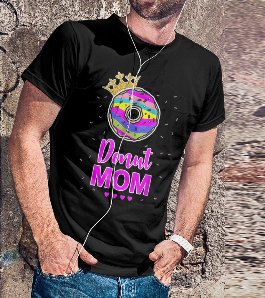 Donut Mom Birthday Girl Matching Family Cake24 Multicolored Crown Hearts T-Shirt