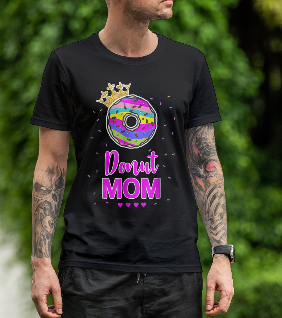 Donut Mom Birthday Girl Matching Family Cake24 Multicolored Crown Hearts T-Shirt