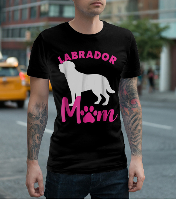 LABRADOR MOM T-Shirt