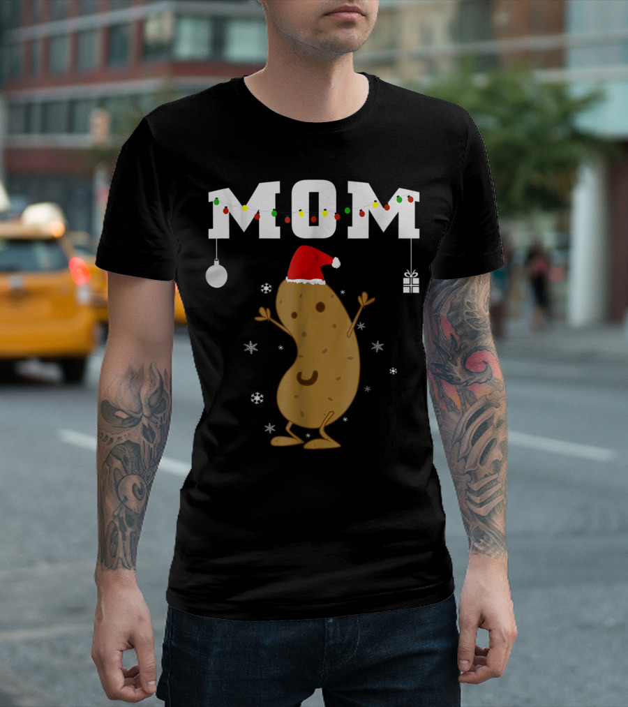 Mom Christmas Potato With Santa Hat And Holiday Decorations T-Shirt