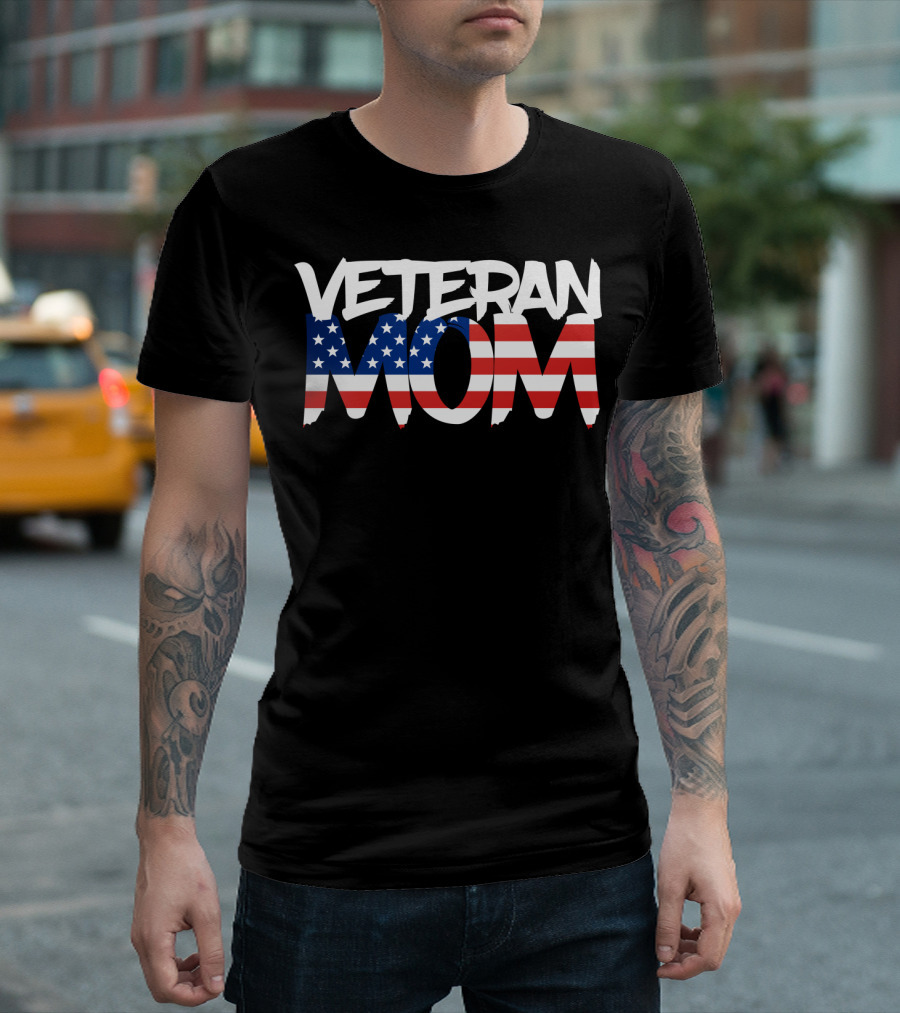 Veteran Mom US Flag 4th Of July T-Shirt