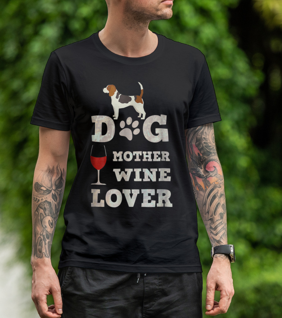 Dog Lover Mother Wine Enthusiast With Basset Hound And Paw Prints T-Shirt