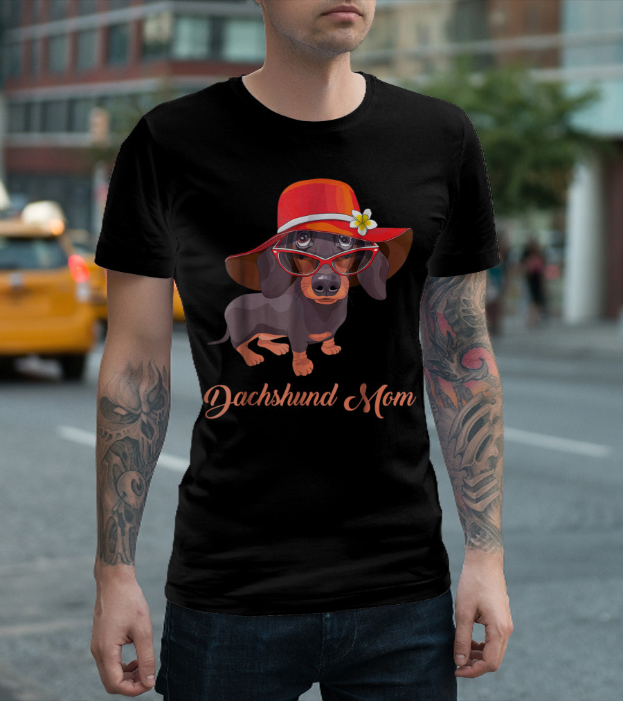 Dachshund Mom Mom Of Dachshund Dogs Pet Puppies With Red Hat And Glasses T-Shirt