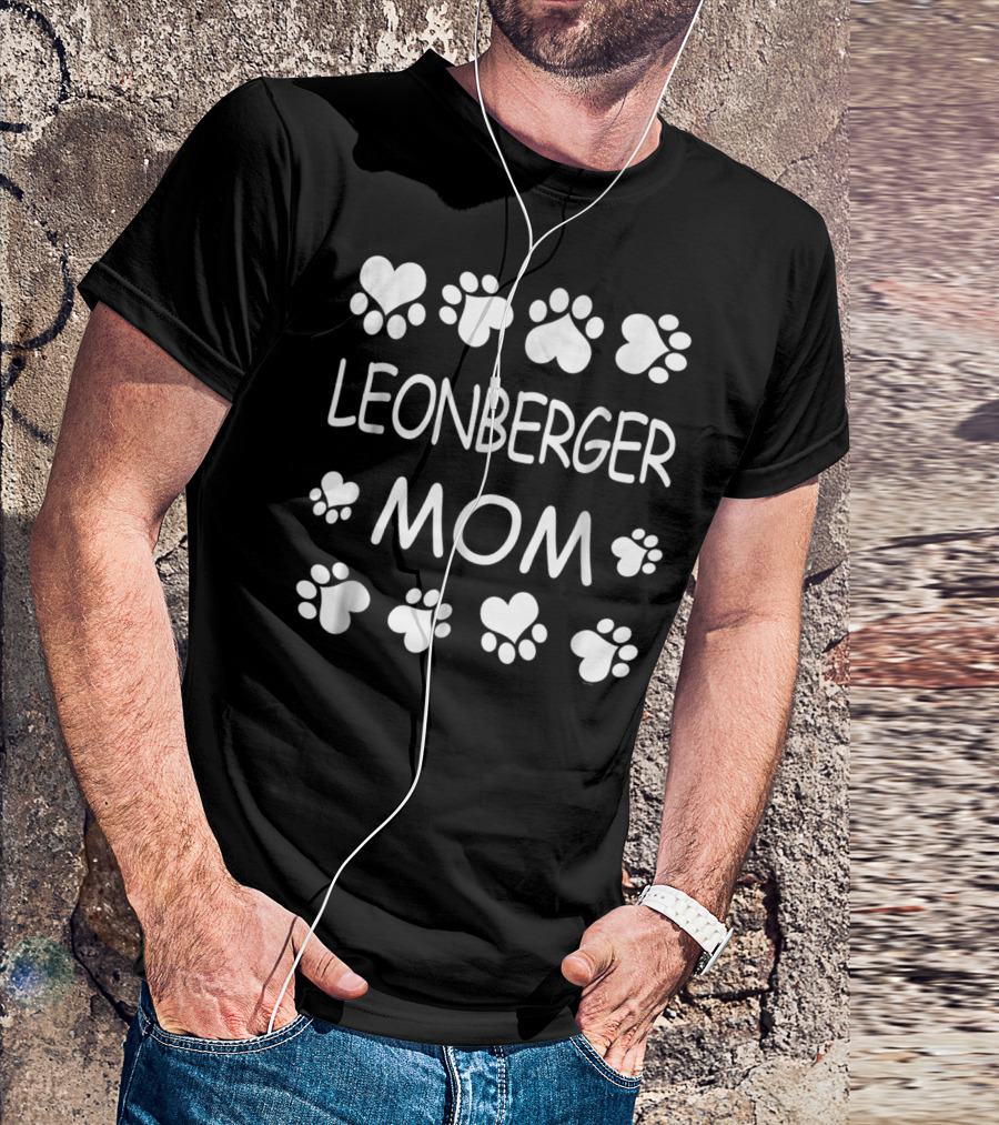 Leonberger Mom Paw Print Lovers For Christmas Birthday T-Shirt