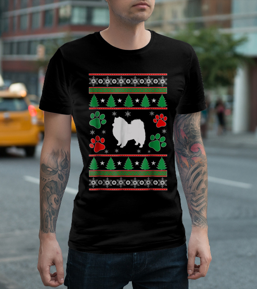 American Eskimo Spitz Mom Holiday Dogs Christmas Trees Snowflakes Paws T-Shirt