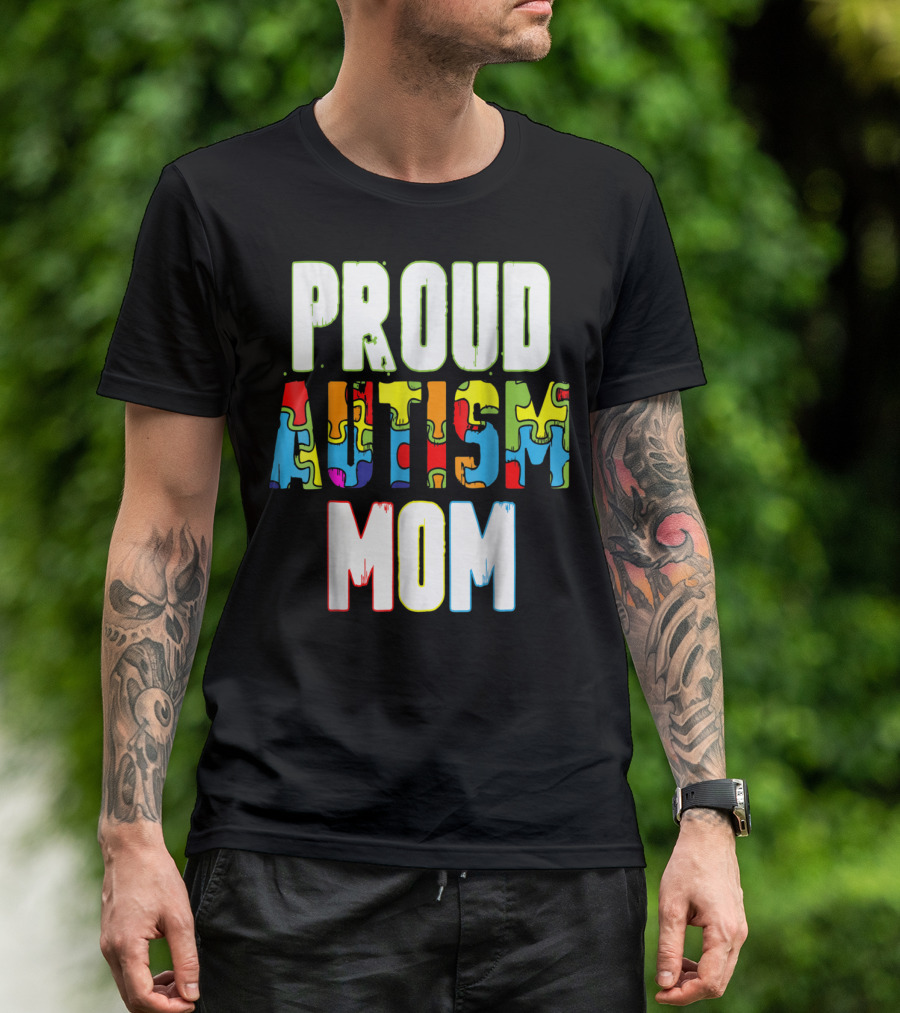 PROUD AUTISM MOM Autism Awareness Puzzle T-Shirt