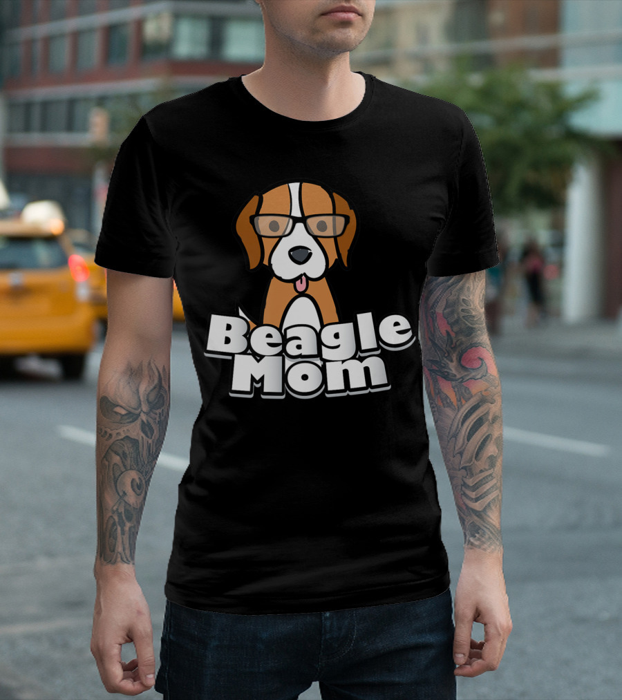 Beagle Mom Cute Dog with Glasses T-Shirt