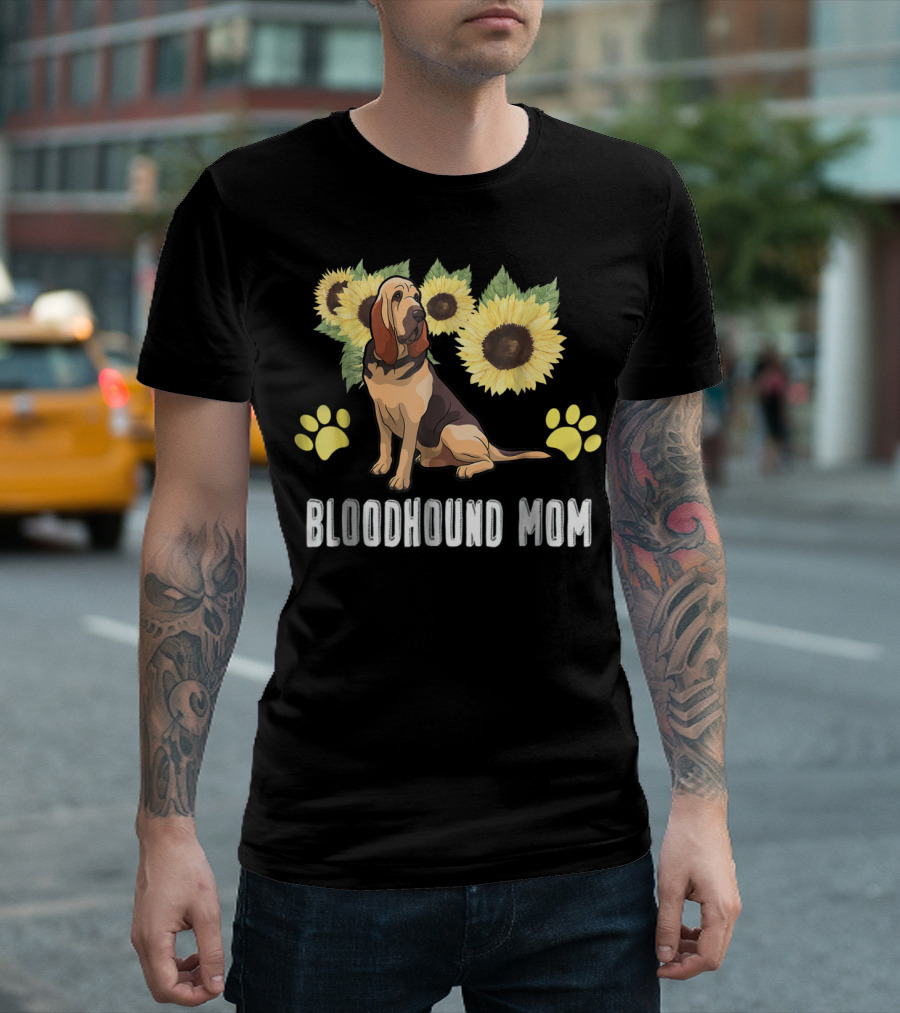Bloodhound Mom Sunflower Paws T-Shirt