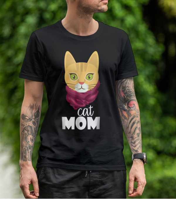 Cat Mom Funny For The Perfect Cat Mom In Your Family T-Shirt