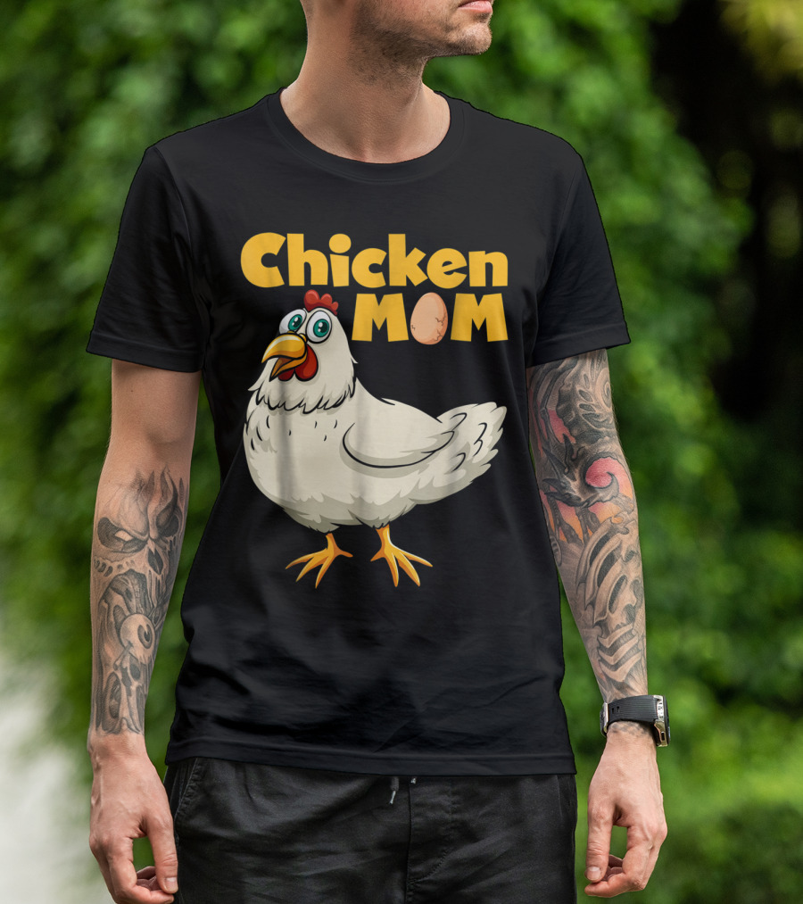 Chicken Mom Cute Cartoon Hen With Egg Lettering T-Shirt