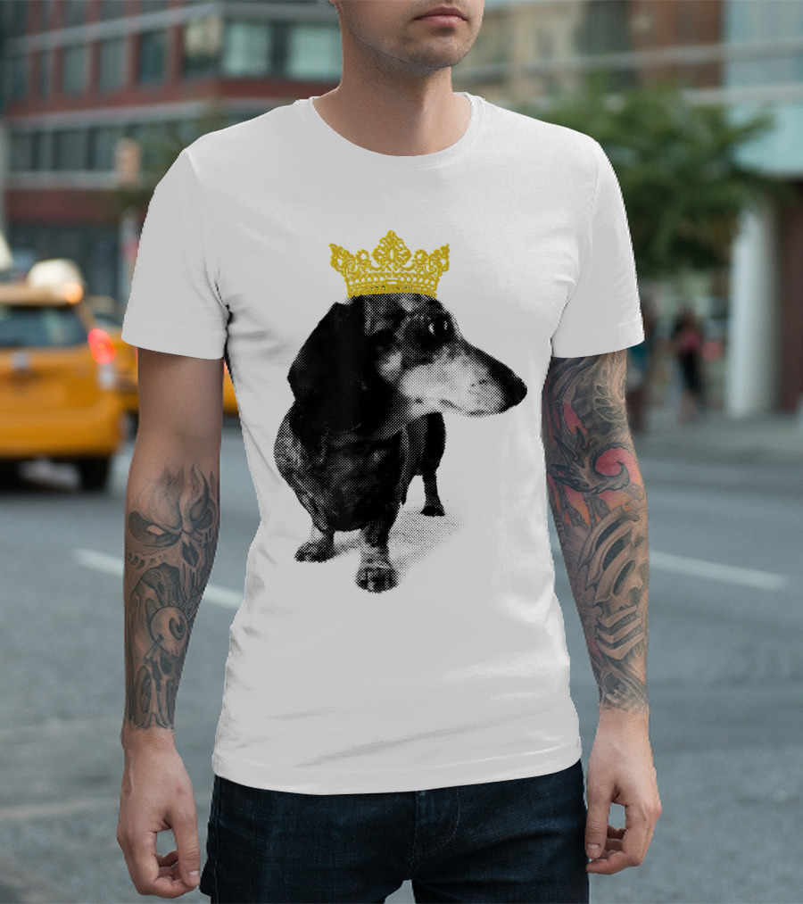 Cute Dachshund Princess with Golden Crown T-Shirt