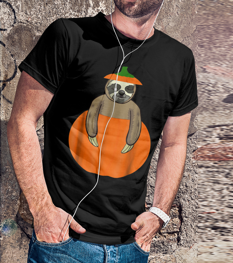 Cute Sloth Pumpkin Halloween Costume For Teacher Mom And Dad T-Shirt