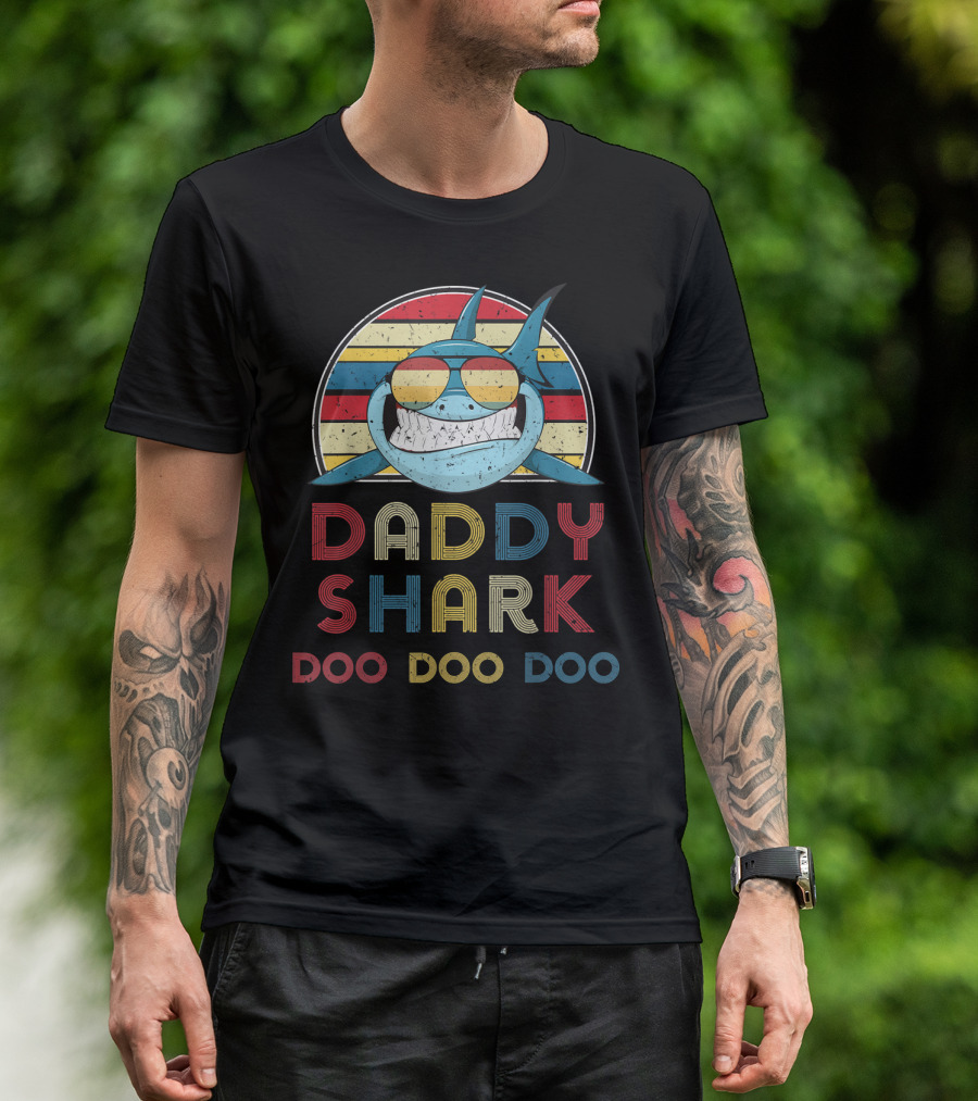Daddy Shark Doo Doo Doo Retro Vintage Stripes T-Shirt
