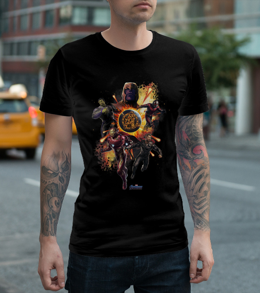 Avengers Endgame Group Shot With Iron Man Thor Hulk Ant-Man Thanos Captain America T-Shirt